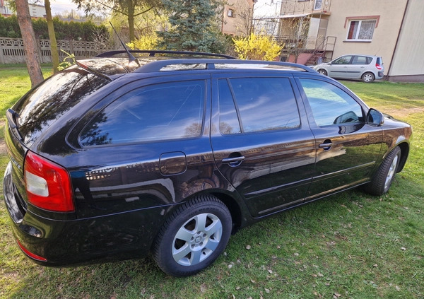 Skoda Octavia cena 20500 przebieg: 186000, rok produkcji 2010 z Krzyż Wielkopolski małe 79